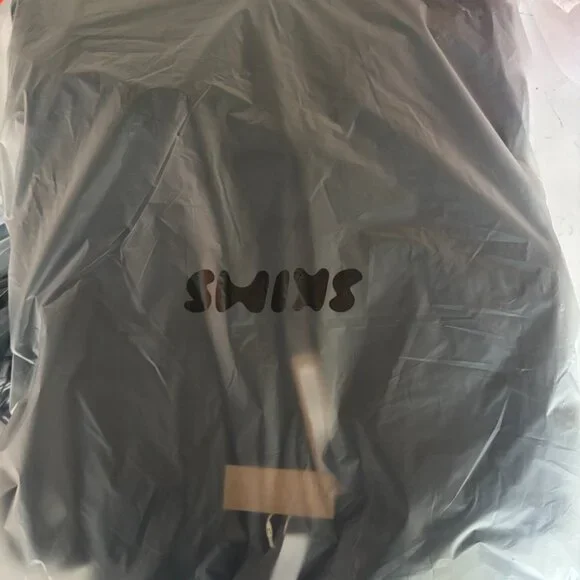 SKIMS Boyfriend Fleece Trench β Onyx β Size Small β BNWT - Picture 2 of 2